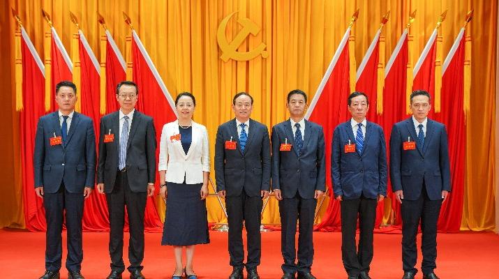 5月27日下午，中国共产党<a href='http://5887225.dongyvietnam.net'>正规电子游艺网址</a>第一次代表大会胜利闭幕。大会选举产生了中国共产党<a href='http://5887225.dongyvietnam.net'>正规电子游艺网址</a>第一届“两委”委员。大会以无记名投票方式差额选举产生了<a href='http://5887225.dongyvietnam.net'>正规电子游艺网址</a>第一届党委委